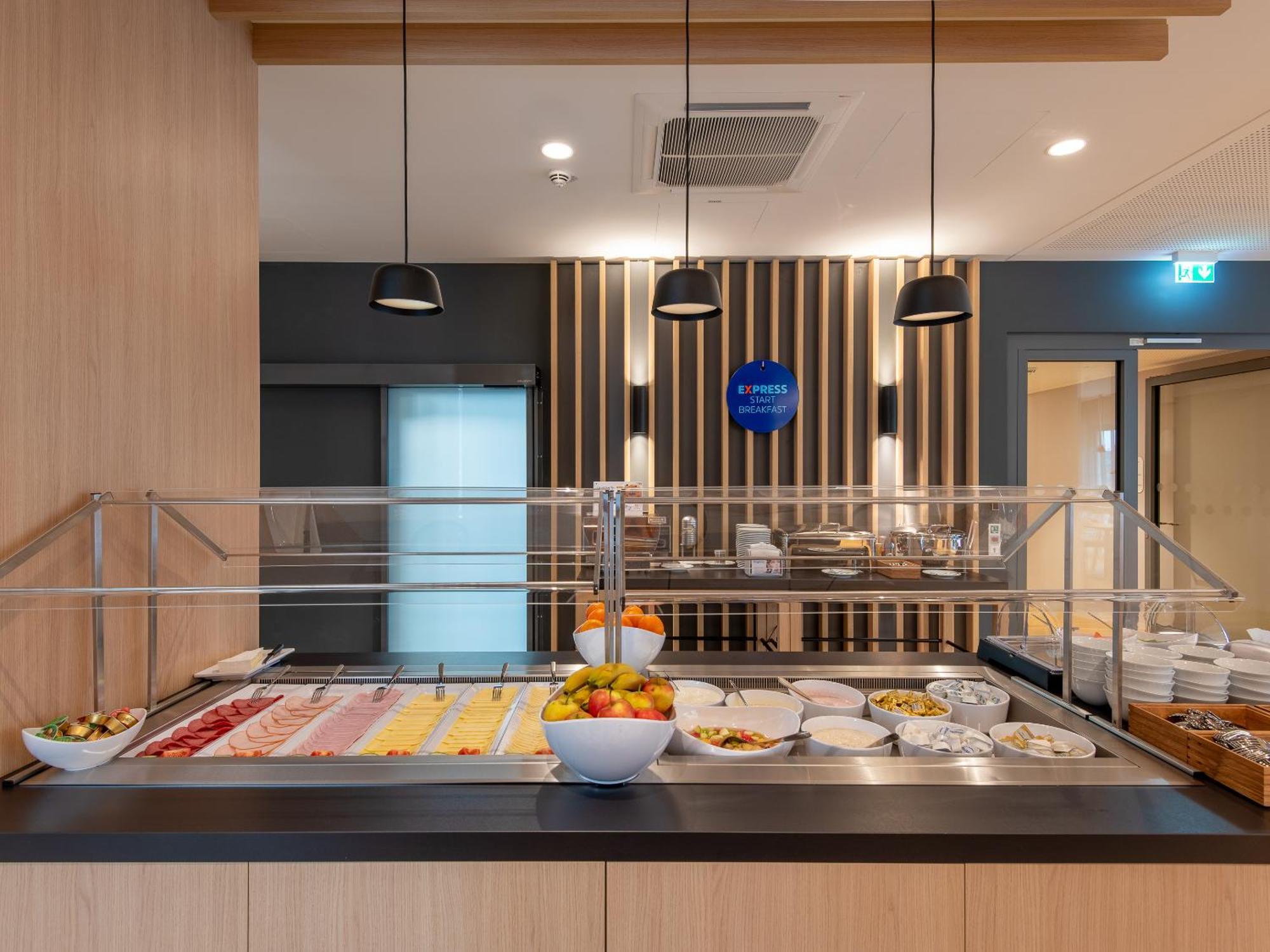Holiday Inn Express Heilbronn By Ihg المظهر الخارجي الصورة
