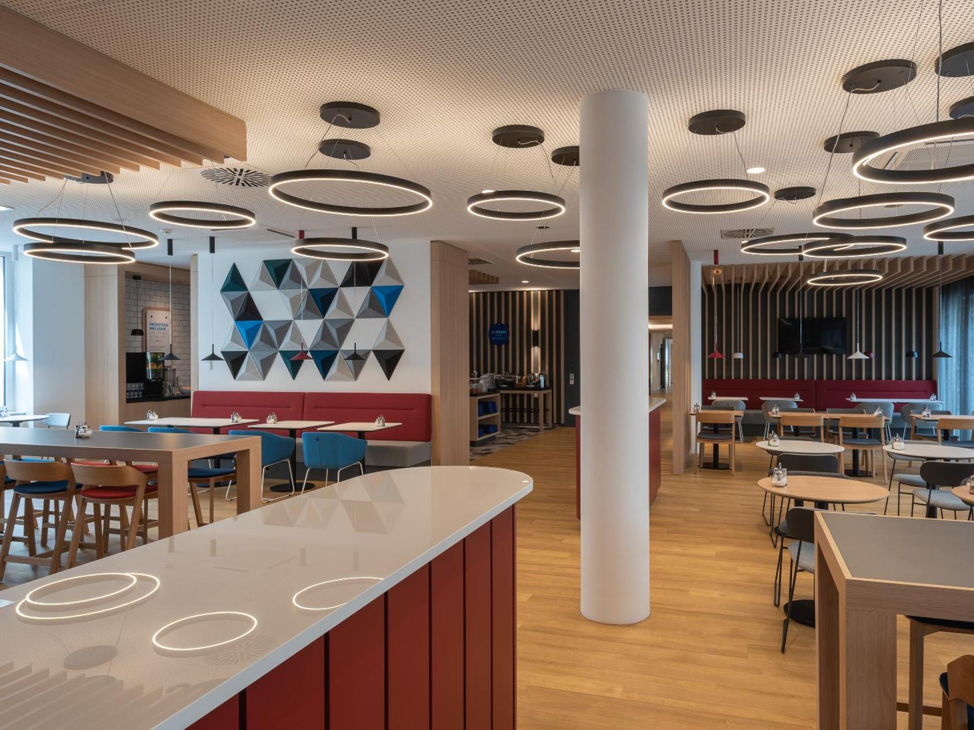 Holiday Inn Express Heilbronn By Ihg المظهر الخارجي الصورة
